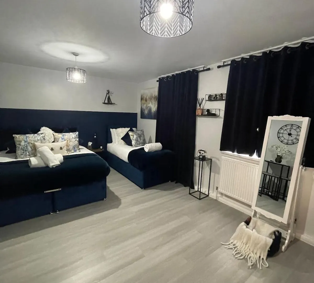 Apartment Luxurious & Spacious 3-Br Free Parking Balcony London